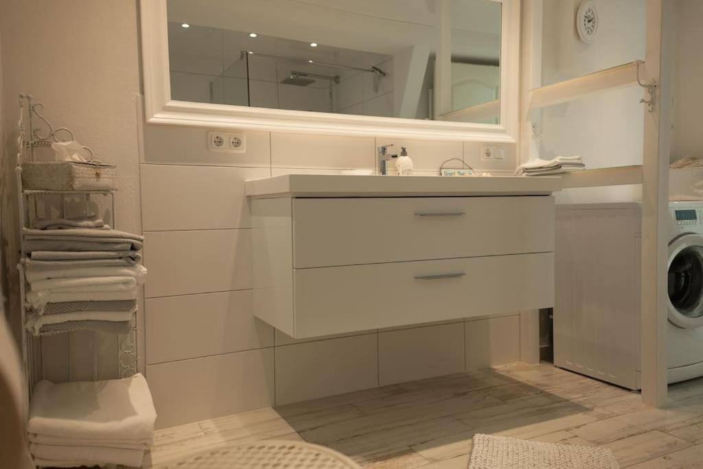 Weiss Apartment